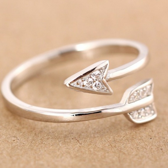 Jewelry - Silver plated arrow crystal ring